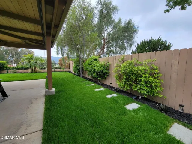 534 Knollview Ln Sideyard 5