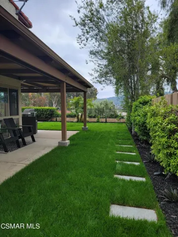 534 Knollview Ln Sideyard 3