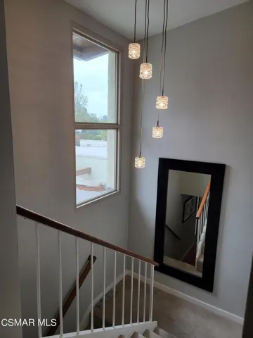 534 Knollview Ln Stairwell