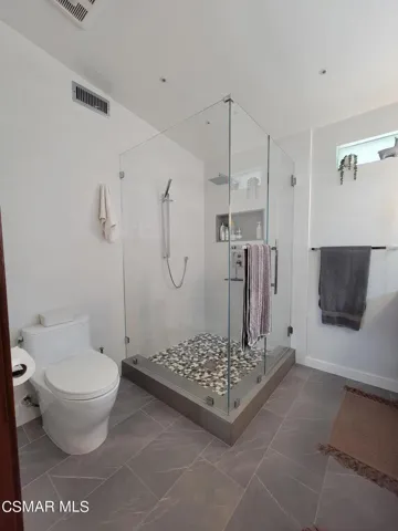 534 Knollview Ln Primary Bathroom 3