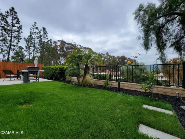534 Knollview Ln Backyard 2