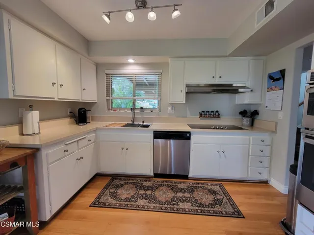 534 Knollview Ln Kitchen 4