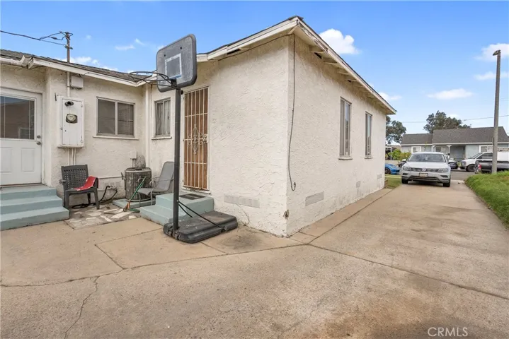 3509 Gale Avenue, Long Beach, California 90810