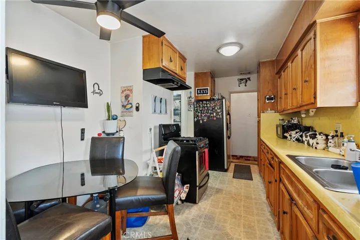 3509 Gale Avenue, Long Beach, California 90810