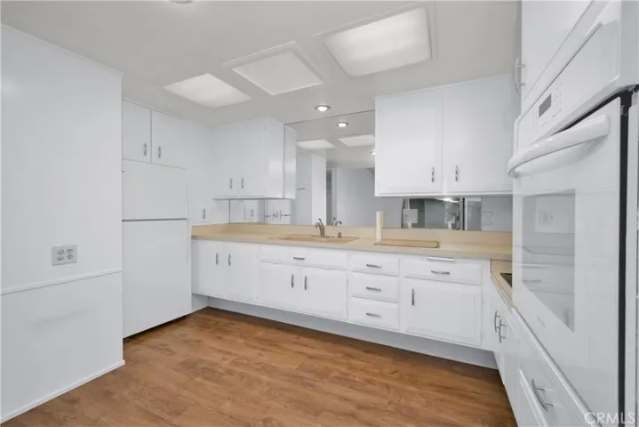 13631 Annandale Drive 5g, Seal Beach, California 90740