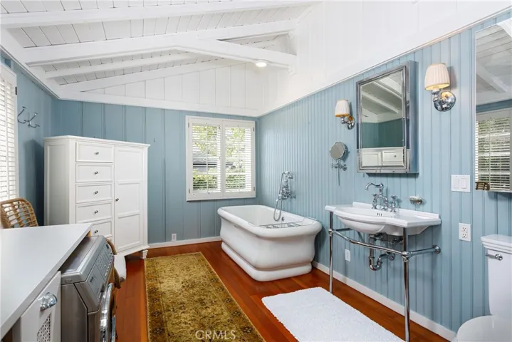 1215 Brangwyn Way, Laguna Beach, California 92651