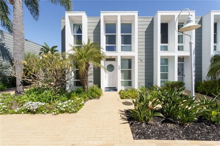 4021 Aladdin Drive, Huntington Beach, California 92649