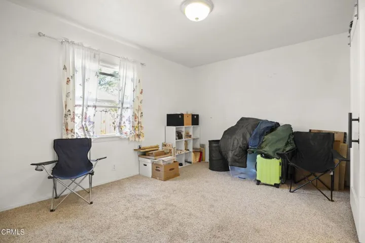 24-web-or-mls-UpmarketMedia_160oak-17
