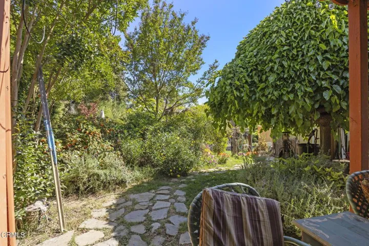 36-web-or-mls-UpmarketMedia_160oak-103