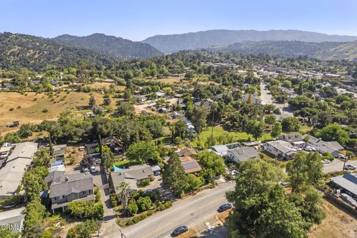 47-web-or-mls-UpmarketMedia_160oakAER7