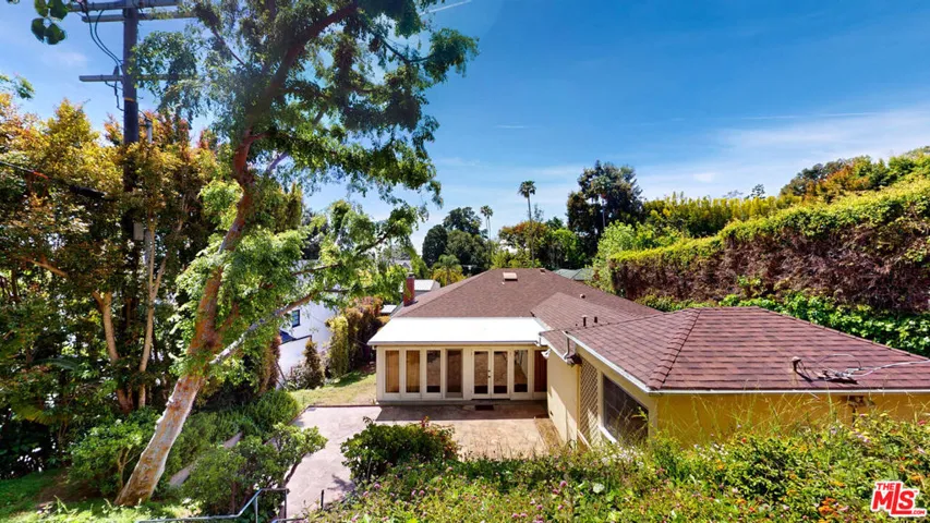 1344 Londonderry Place, Los Angeles, California 90069