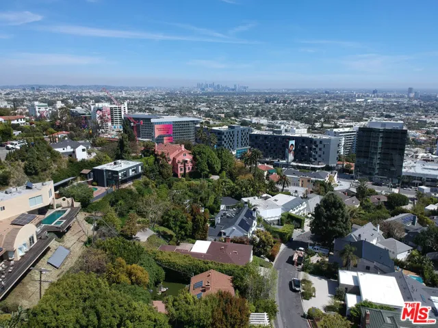 1344 Londonderry Place, Los Angeles, California 90069