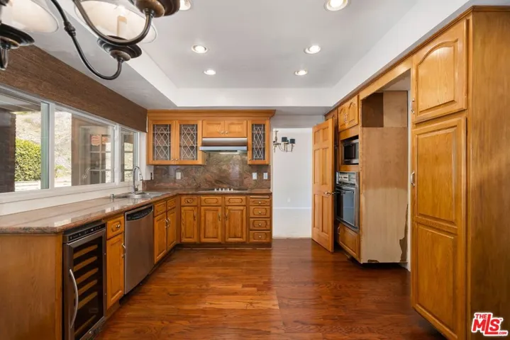 kichen with dining room entrance