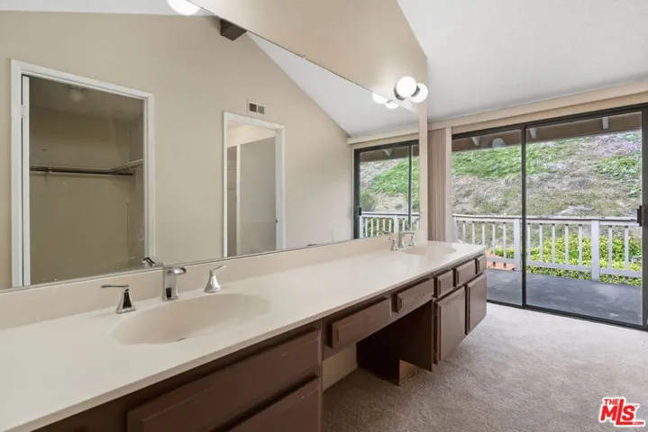 primary rertreat bathroom