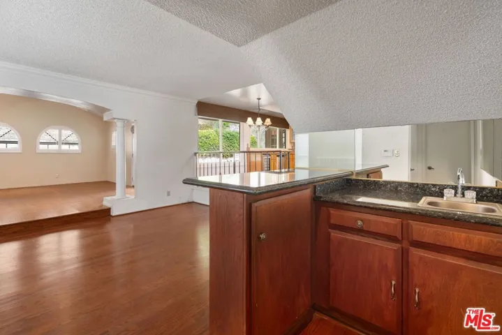 wet bar in den