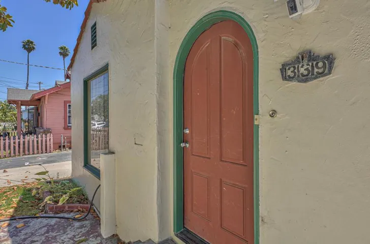 339 Central Avenue, Salinas, California 93901
