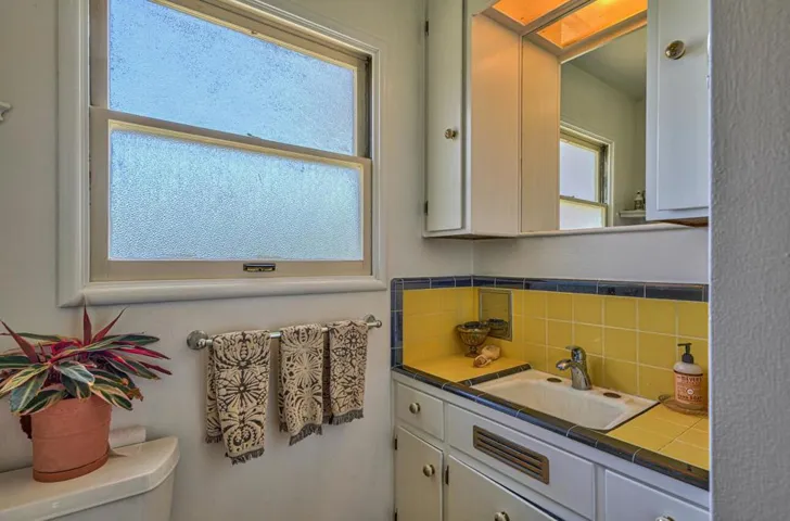 339 Central Avenue, Salinas, California 93901