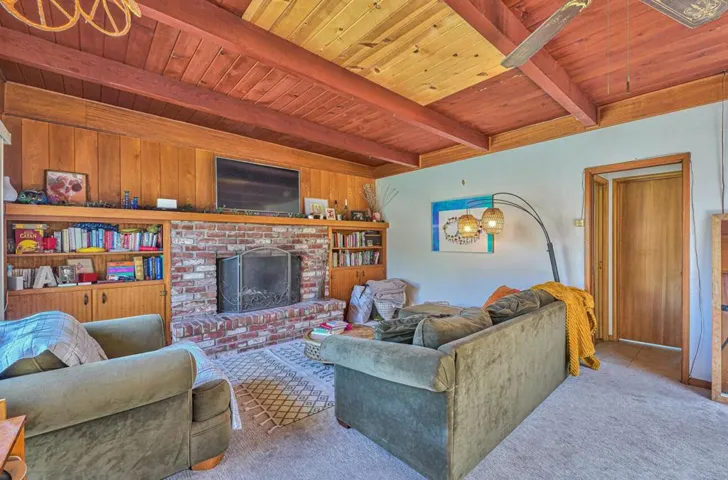 339 Central Avenue, Salinas, California 93901