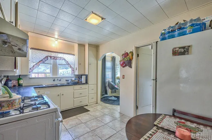 339 Central Avenue, Salinas, California 93901