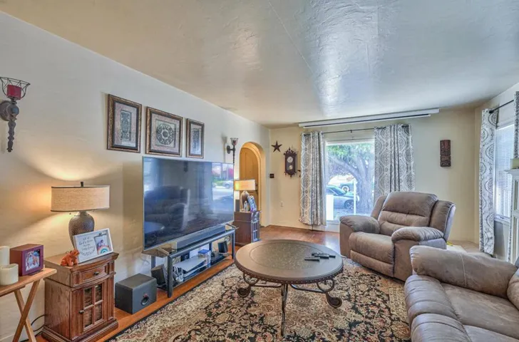 339 Central Avenue, Salinas, California 93901