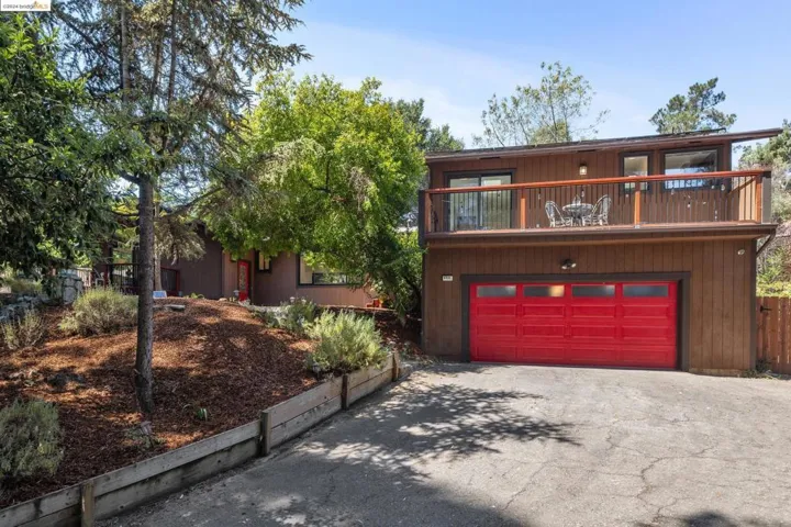 4491 Ziegler Avenue, Oakland, California 94605-5544