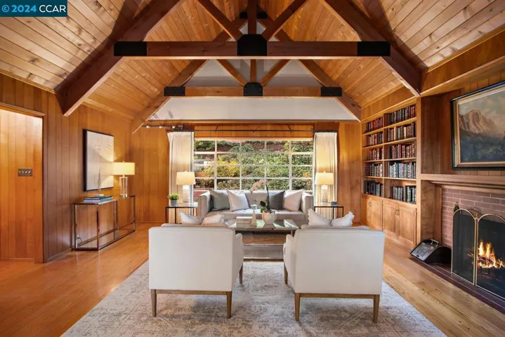 50 La Campana, Orinda, California 94563
