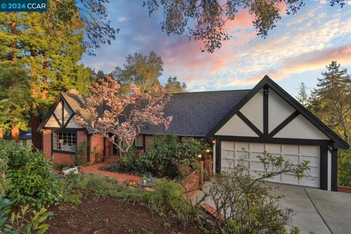 50 La Campana, Orinda, California 94563