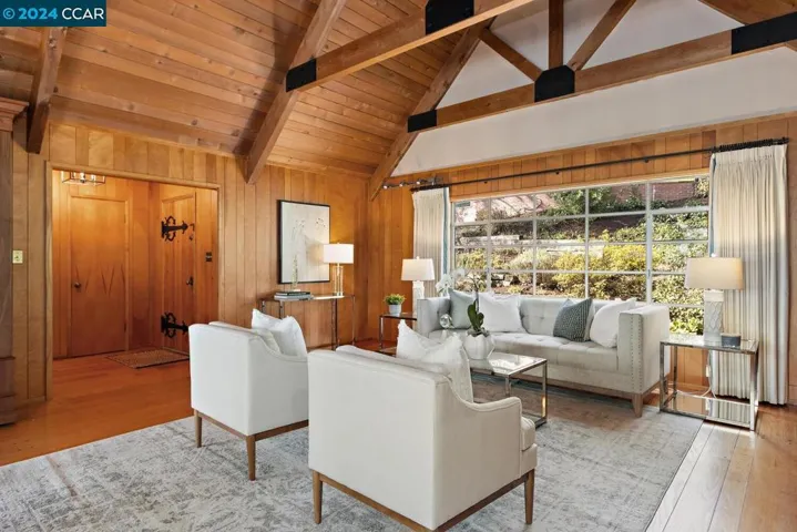 50 La Campana, Orinda, California 94563