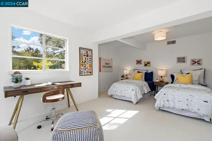 50 La Campana, Orinda, California 94563