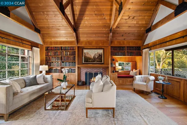 50 La Campana, Orinda, California 94563