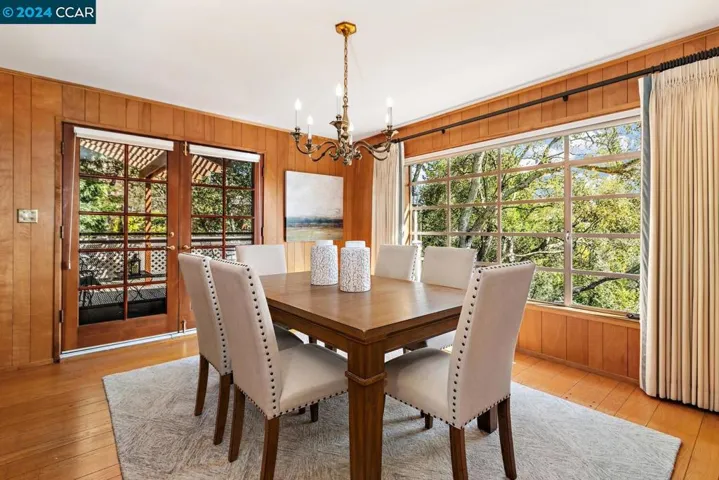 50 La Campana, Orinda, California 94563