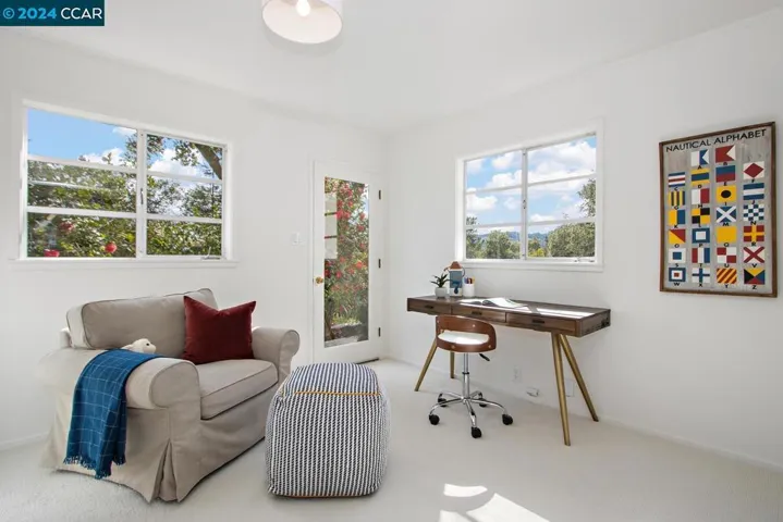 50 La Campana, Orinda, California 94563