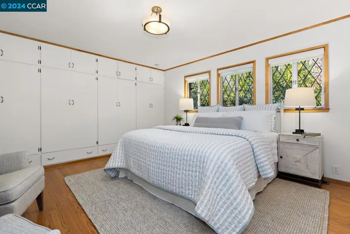 50 La Campana, Orinda, California 94563