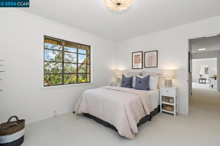 50 La Campana, Orinda, California 94563