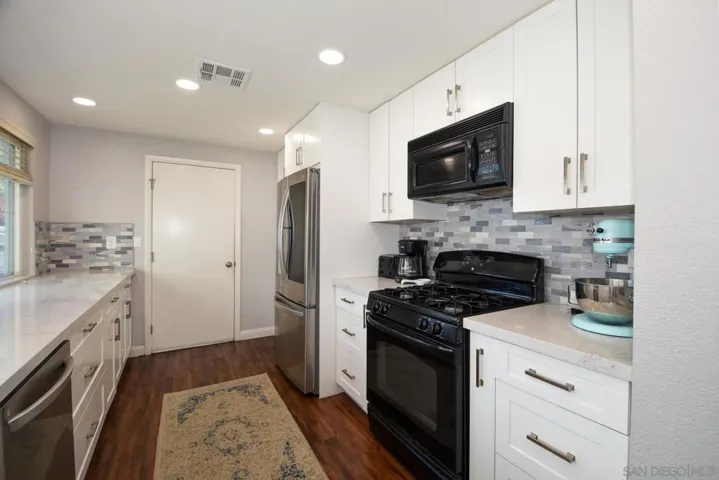 1467 Sundance Way, San Diego, California 92057