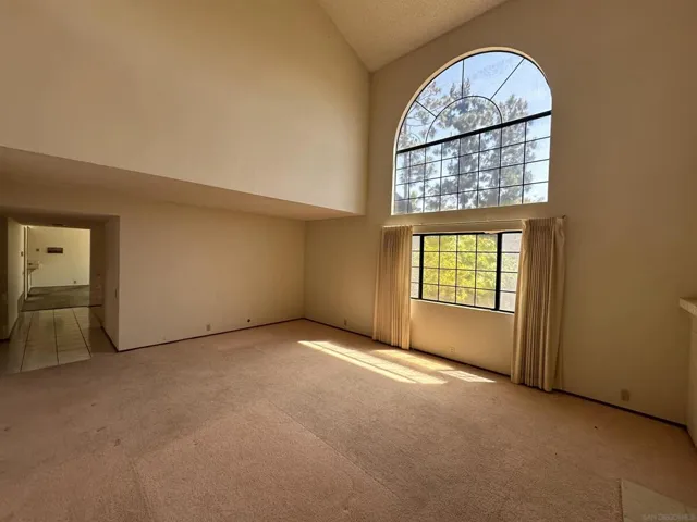 9830 Lyncarol Dr, La Mesa, California 91941