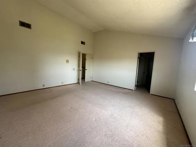9830 Lyncarol Dr, La Mesa, California 91941