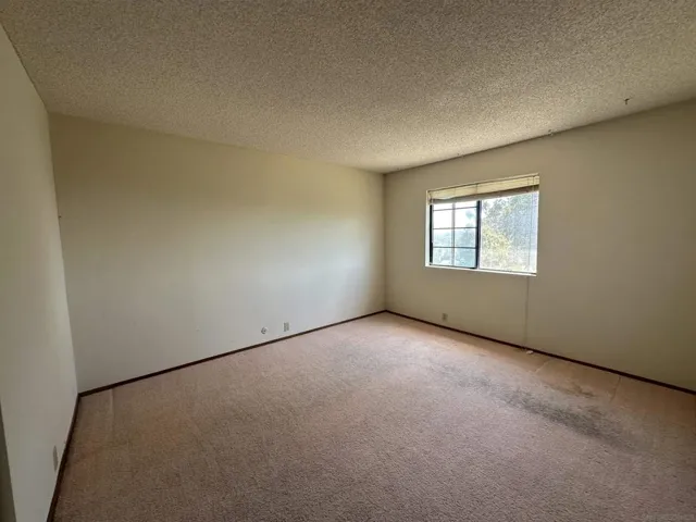 9830 Lyncarol Dr, La Mesa, California 91941
