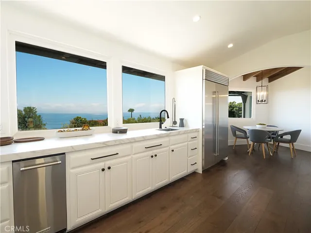 32524 Seacliff Drive, Rancho Palos Verdes, California 90275