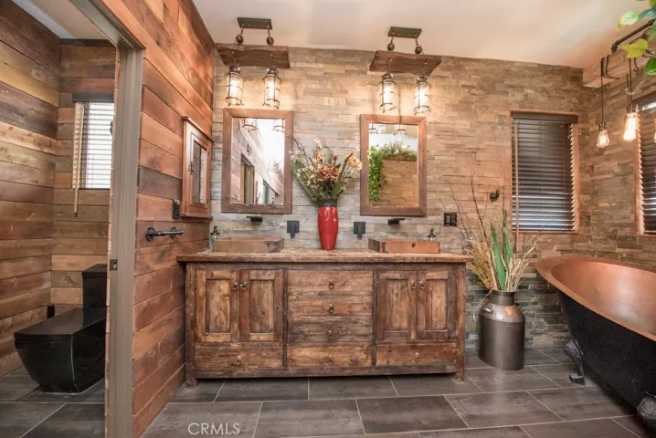 3884 Mount Shasta Place, Norco, California 92860