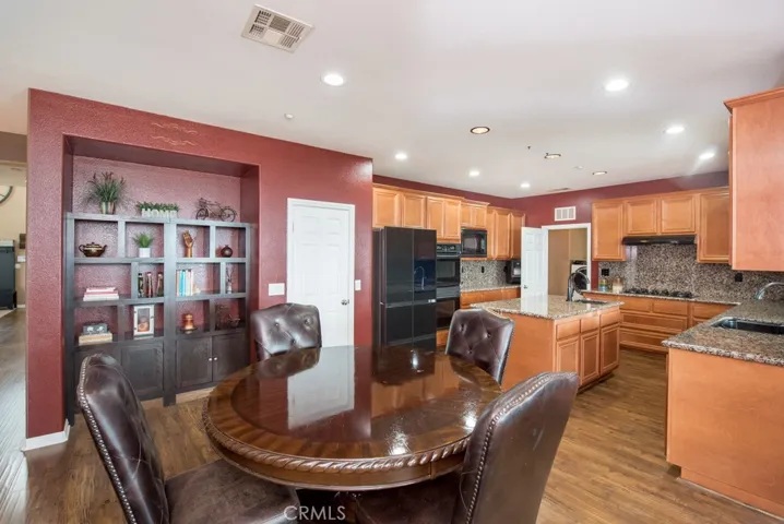 3884 Mount Shasta Place, Norco, California 92860