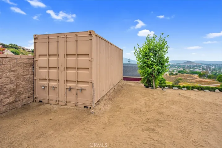 3884 Mount Shasta Place, Norco, California 92860