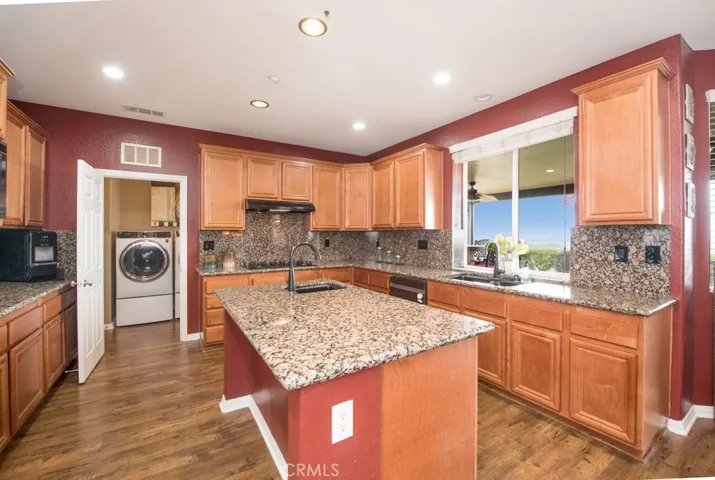 3884 Mount Shasta Place, Norco, California 92860