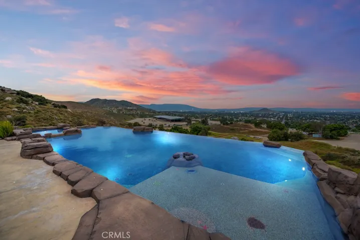 3884 Mount Shasta Place, Norco, California 92860