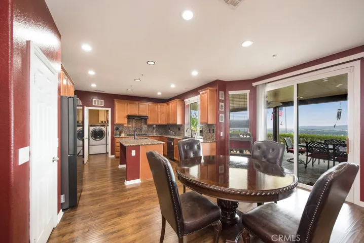 3884 Mount Shasta Place, Norco, California 92860