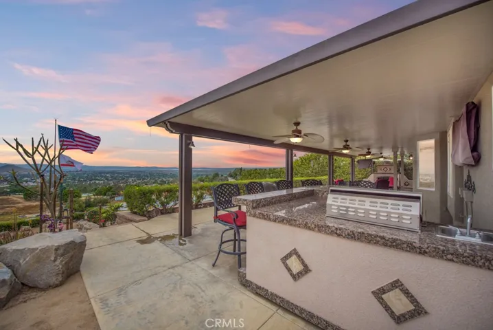 3884 Mount Shasta Place, Norco, California 92860