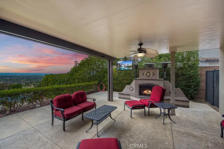 3884 Mount Shasta Place, Norco, California 92860
