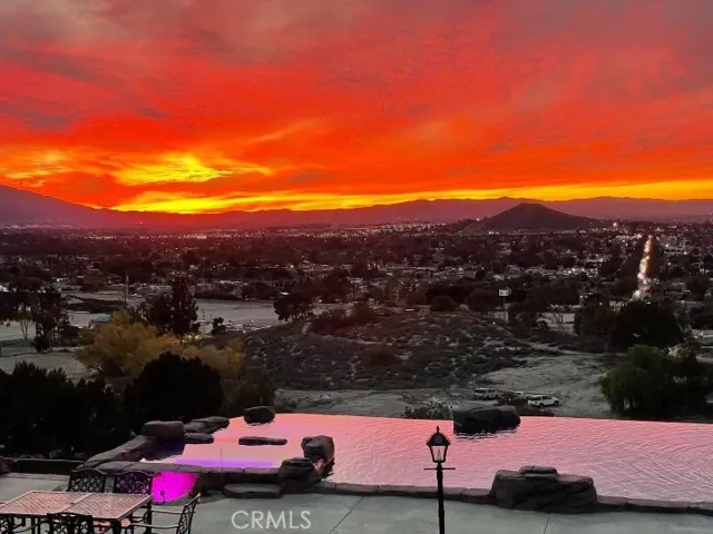 3884 Mount Shasta Place, Norco, California 92860