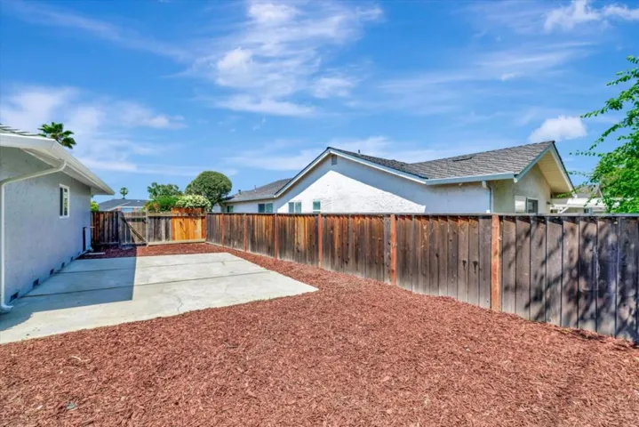 19701 Via Escuela Drive, Saratoga, California 95070