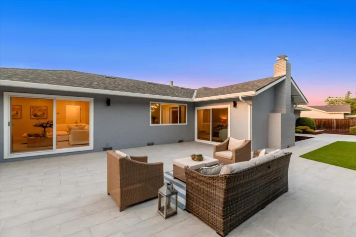 19701 Via Escuela Drive, Saratoga, California 95070